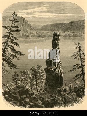 "Cleopatra Needle, Devil's Lake, nel Wisconsin,', 1874. Formazione di roccia in Wisconsin, USA. "Cleopatra Needle è un altro dei monumenti Curiosi della Natura di freaks...è un isolato colonna di roccia, quasi sessanta metri di altezza, piercing un bosket circostante in un punto dove le scogliere sono a picco nel seno del lago". Dal pittoresco America; o, la terra in cui viviamo, una delimitazione dalla penna e matita di montagne, fiumi, laghi...con illustrazioni su acciaio e legno da eminenti artisti americani" Vol. II, edito da William Cullen Bryant. [D. Appleton and Company, New York, 1874] Foto Stock