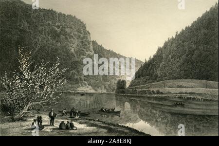 "L'acqua elaware Gap", 1872. Vista del "divario" dove il Fiume Delaware tagli attraverso una cresta dei monti Appalachi, Contea di Monroe, Pennsylvania, USA. Dal pittoresco America; o, la terra in cui viviamo, una delimitazione dalla penna e matita di montagne, fiumi, laghi...con illustrazioni su acciaio e legno da eminenti artisti americani" Vol. Ho curato da William Cullen Bryant. [D. Appleton and Company, New York, 1872] Foto Stock