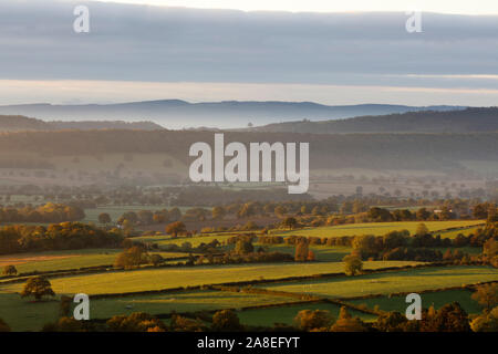 Vista su Ape Dale a Wenlock Edge, Shropshire, Inghilterra, Regno Unito Foto Stock