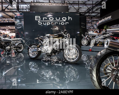 Il Fieramilano di Rho, Milano Italia - Novembre 07, 2019 EICMA Expo. Stand di Borugh motocicli superiori alla EICMA 2019 Foto Stock