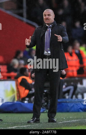 Il 2 novembre 2019, Bramall Lane, Sheffield, Inghilterra; Premier League, Sheffield Regno v Burnley : Sean Dyche manager di Burnley reagisce durante il gioco Credito: Mark Cosgrove/news immagini Foto Stock