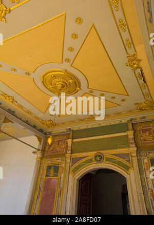 Il gate del Felicity entro il palazzo di Topkapi ad Istanbul in Turchia. È l'ingresso al cortile interno o terzo cortile Foto Stock