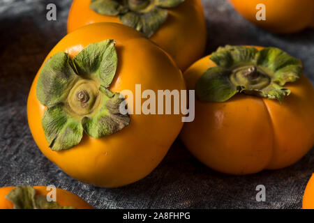 Materie organiche Persimmons arancione pronto a mangiare Foto Stock