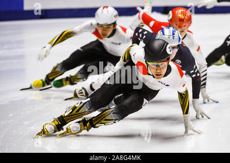 Montreal, Quebec. 08 Nov, 2019. Cercare su Kazuki Yoshinaga (JPN) durante l'ISU WORLD CUP II a Maurice-Richard Arena di Montreal, in Quebec. David Kirouac/CSM/Alamy Live News Foto Stock