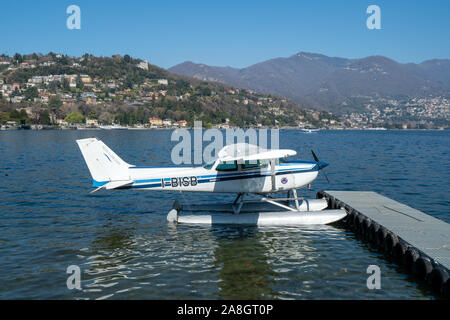 Bellissimo idrovolante a Como - lago di Como in Italia Foto Stock