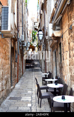 / Dubrovnik Croazia - 10-06-2015 - Vista interna (corridoio) della Città Vecchia (fortezza imperiale) Foto Stock