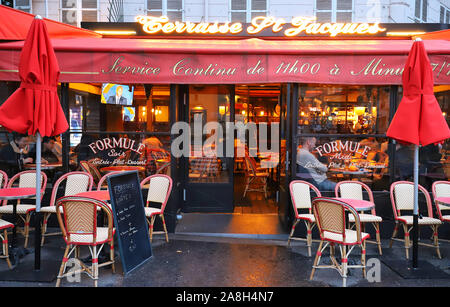 Terrasse saint Jacques è tradizionale francese cafe situato sul Boulevard de Port Royal di Parigi. Foto Stock