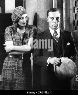 BUSTER KEATON visitando BRIGITTE HELM sul set durante le riprese di La Mandragola 1930 Director Richard Oswald a UFA Studios Neubabelsberg Germania Foto Stock