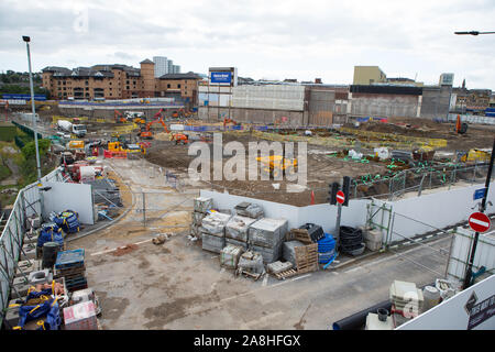 Le opere in vetro di sviluppo sito edificio che ospiterà il nuovo cinema Cineworld, Barnsley, South Yorkshire. Foto Stock