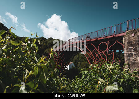 Viste la sorprendente Ironbridge, ponte in ferro in TELFORD SHROPSHIRE, famosa in tutto il mondo industriale monumento, Foto Stock