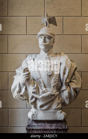 08/30/2019, la Rocca di Fontanellato, Parma, Italia. Walter Shott, busto scultura di William secondo re di Prussia , 1890 ca. Iscrizione: Wilhelm la seconda Foto Stock