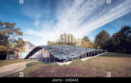 Il Serpentine Pavilion 2019 progettato da Junja Ishigami, Kensington Gardens, Londra, Regno Unito. Foto Stock