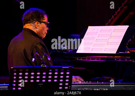 Milano Italia 1 novembre 2019 Herbie Hancock live al Conservatorio Giuseppe Verdi © Roberto Finizio / Alamy Foto Stock