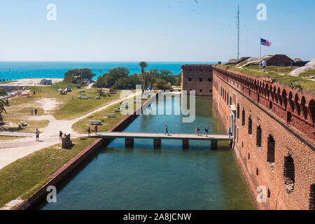 Vista del paesaggio di Fort Jefferson durante la giornata nel Parco Nazionale di Dry Tortugas (Florida). Foto Stock