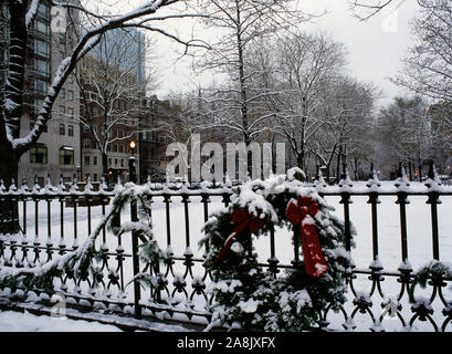 Arlington Street ghirlanda di Natale - Boston, Massachusetts Foto Stock