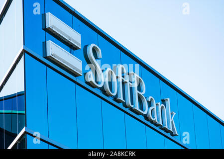 SoftBank segno presso la Silicon Valley della visione di SoftBank quartier generale del Fondo. Gruppo di SoftBank Corporation è una multinazionale giapponese società conglomerata Foto Stock