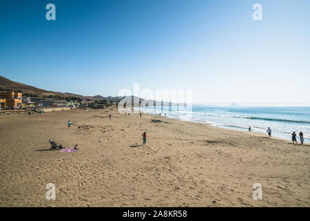 Cayucos beach, situato sulla colorata Estero Bay sulla centrale di costa della California. Foto Stock