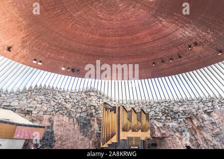 Helsinki, Temppeliaukio, chiesa rupestre in Finlandia Foto Stock