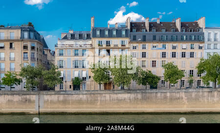 Parigi, belle case sulle rive, quai des Grands-Augustins Foto Stock