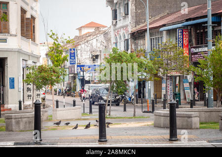 Georgetown Penang - 25 Aprile 2019 : vista la mattina nella città circondata da edifici coloniali. Foto Stock