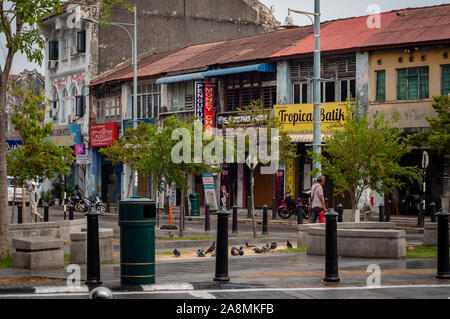 Georgetown Penang - 25 Aprile 2019 : vista la mattina nella città circondata da edifici coloniali. Foto Stock