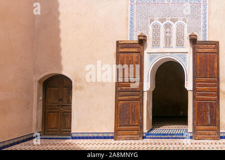 Cortile interno del Palazzo della Bahia in Marrakech. Il Marocco Foto Stock