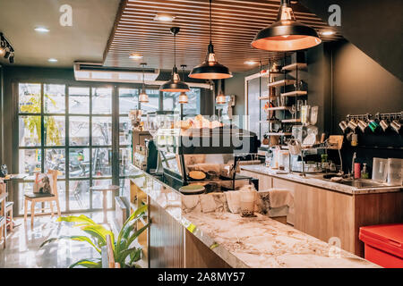 Interno di una moderna caffetteria, cafe. Foto Stock