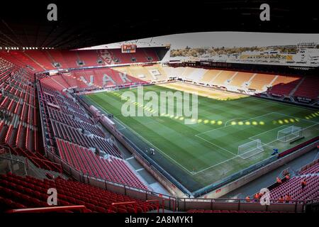 ENSCHEDE, 10-11-2019 , Stadio de Grolsch Veste , olandese Eredivisie Calcio, stagione 2019 / 2020.panoramica dello stadio di de Grolsch Veste durante la partita FC Twente - PEC Zwolle Foto Stock