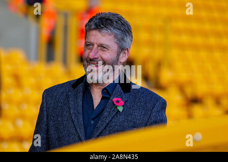 Wolverhampton, Regno Unito. Il 10 novembre 2019. Commentatore Andy Townsend davanti alla Premier League match tra Wolverhampton Wanderers e Aston Villa al Molineux, Wolverhampton domenica 10 novembre 2019. (Credit: Alan Hayward | MI News) La fotografia può essere utilizzata solo per il giornale e/o rivista scopi editoriali, è richiesta una licenza per uso commerciale Credito: MI News & Sport /Alamy Live News Foto Stock