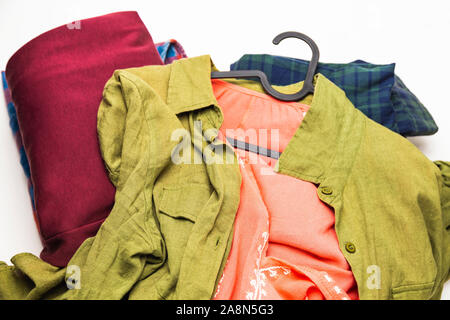 Vestiti heap. grande pila di abbozzato i vestiti, - concetto di donazione Foto Stock