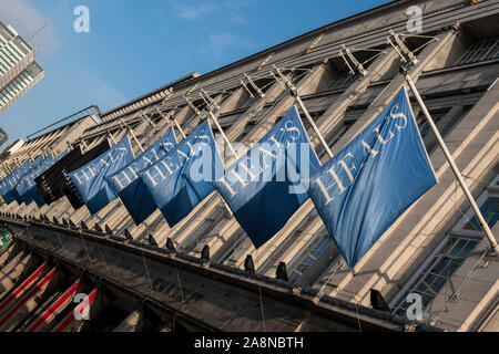 Guarire il negozio di arredamento, Tottenham Court Road, Londra, Inghilterra, Regno Unito Foto Stock