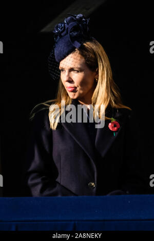 Whitehall, Londra, Regno Unito. Il 10 novembre 2019. Carrie Symonds assiste il Servizio Nazionale del ricordo presso il Cenotafio. Carrie Symonds è il primo ministro, Boris Johnson's ragazza. Foto di Julie Edwards./Alamy Live News Foto Stock