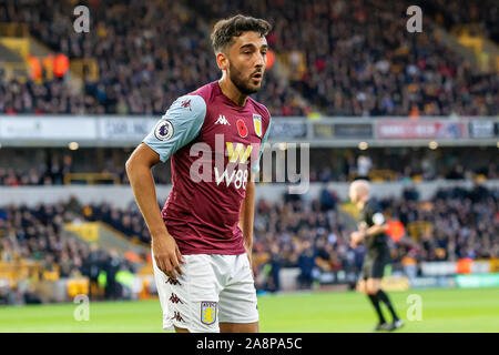 Wolverhampton, Regno Unito. Il 10 novembre 2019. Neil Taylor di Aston Villa durante il match di Premier League tra Wolverhampton Wanderers e Aston Villa al Molineux, Wolverhampton domenica 10 novembre 2019. (Credit: Alan Hayward | MI News) La fotografia può essere utilizzata solo per il giornale e/o rivista scopi editoriali, è richiesta una licenza per uso commerciale Credito: MI News & Sport /Alamy Live News Foto Stock