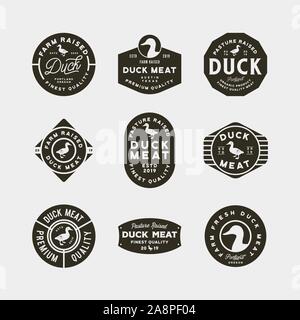 Set di premium carne fresca di anatra etichette in stile retrò negozio di carne emblemi, stemmi, elementi di design, logotipo modelli. illustrazione vettoriale Illustrazione Vettoriale