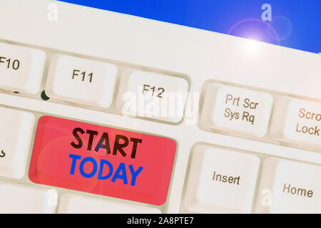 Conceptual la scrittura a mano che mostra inizia oggi. Concetto significato per iniziare a fare qualcosa di fare qualcosa di iniziare a fare qualcosa Foto Stock