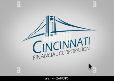 Logo della società pubblica Cincinnati Financial visualizzata sullo schermo di un computer in close-up. Credito: PIXDUCE Foto Stock
