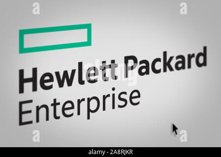 Logo della società pubblica Hewlett Packard Enterprise visualizzata sullo schermo di un computer in close-up. Credito: PIXDUCE Foto Stock