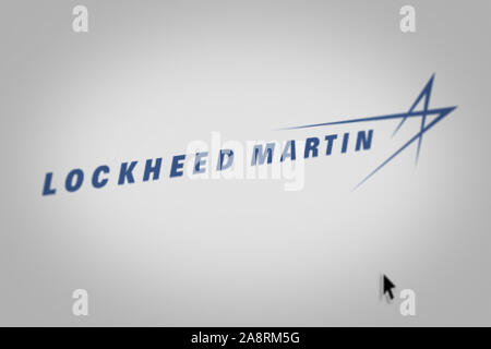 Logo della società pubblica Lockheed Martin Corp. visualizzata sullo schermo di un computer in close-up. Credito: PIXDUCE Foto Stock