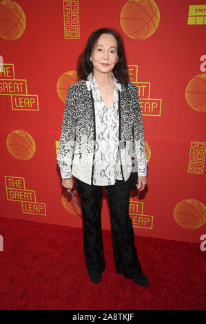 Pasadena, Stati Uniti d'America. 10 Nov 2019. Nancy Kwan, alla serata di apertura di 'Il grande salto' a Pasadena playhouse di Pasadena, in California, il 10 novembre 2019. Credit Faye Sadou/MediaPunch Credito: MediaPunch Inc/Alamy Live News Foto Stock