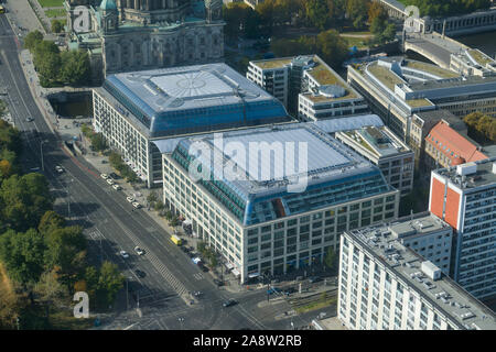 Radisson Blu Hotel, Karl-Liebknecht-Straße, nel quartiere Mitte di Berlino, Deutschland Foto Stock