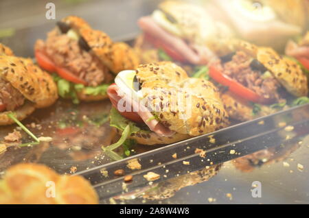 gustosi panini e antipasti italiani Foto Stock