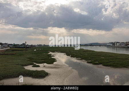 Case galleggianti di Shoreham, una fantastica e fantastica collezione di case galleggianti lungo il Shoreham-da-mare riverbank sul fiume Adur Foto Stock