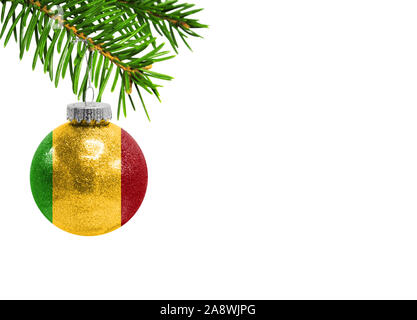 Vetro palla di Natale toy isolato su sfondo bianco con la bandiera del Mali Foto Stock