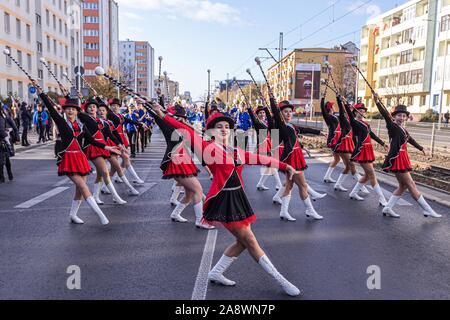 Wroclaw, Polonia. Xi Nov, 2019. 11 novembre 2019 la Polonia Wroclaw sfilata in occasione del polacco il Giorno di Indipendenza di Wroclaw Credito: Krzysztof Kaniewski/ZUMA filo/Alamy Live News Foto Stock