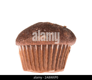 Fresh deliziosi muffin al cioccolato isolato su uno sfondo bianco Foto Stock