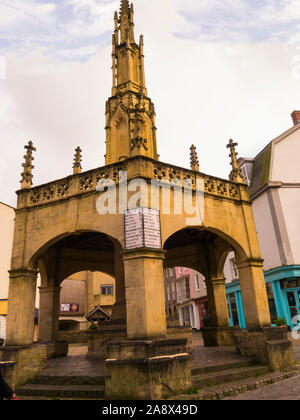 La croce di mercato a Shepton Mallet Somerset, Inghilterra UK fu costruito intorno al 1500 e ricostruito nel 1841 è un edificio classificato Grade II, e è stata sched Foto Stock