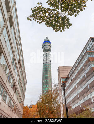 11.09. 2019. Londra, UK, BT Tower. Torre di comunicazione nel centro di Londra Foto Stock