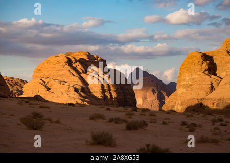 Wadi Rum Desert in Giordania Foto Stock