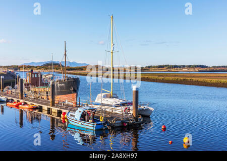 Irvine Harbour, sul Firth of Clyde e il fiume Irvine Ayrshire, in Scozia, Regno Unito Foto Stock