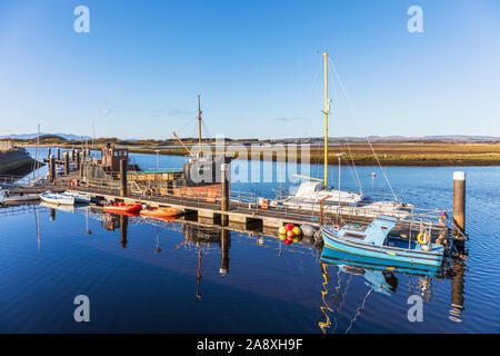 Irvine Harbour, sul Firth of Clyde e il fiume Irvine Ayrshire, in Scozia, Regno Unito Foto Stock